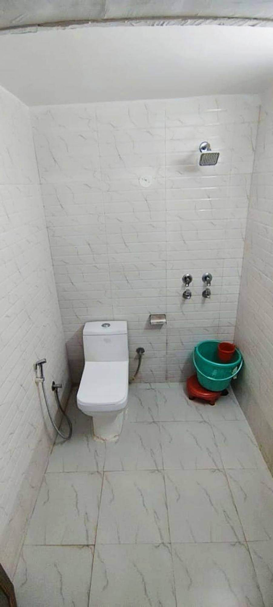 Luxury Rooms In Safdarjung Enclave Near Aiims & Safdarjung Hospital 뉴델리 외부 사진
