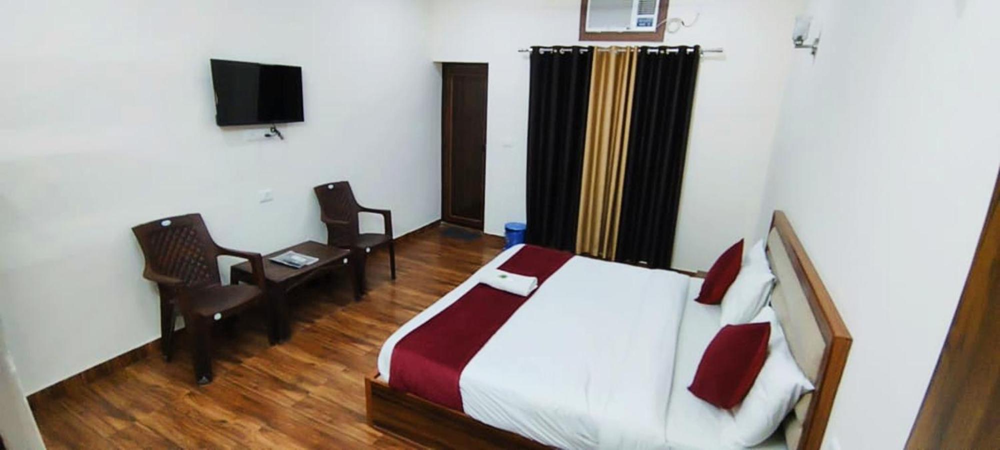 Luxury Rooms In Safdarjung Enclave Near Aiims & Safdarjung Hospital 뉴델리 외부 사진